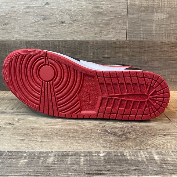 Jordan 1 Mid ‘Black Gym Red’ - Picture 5 of 9